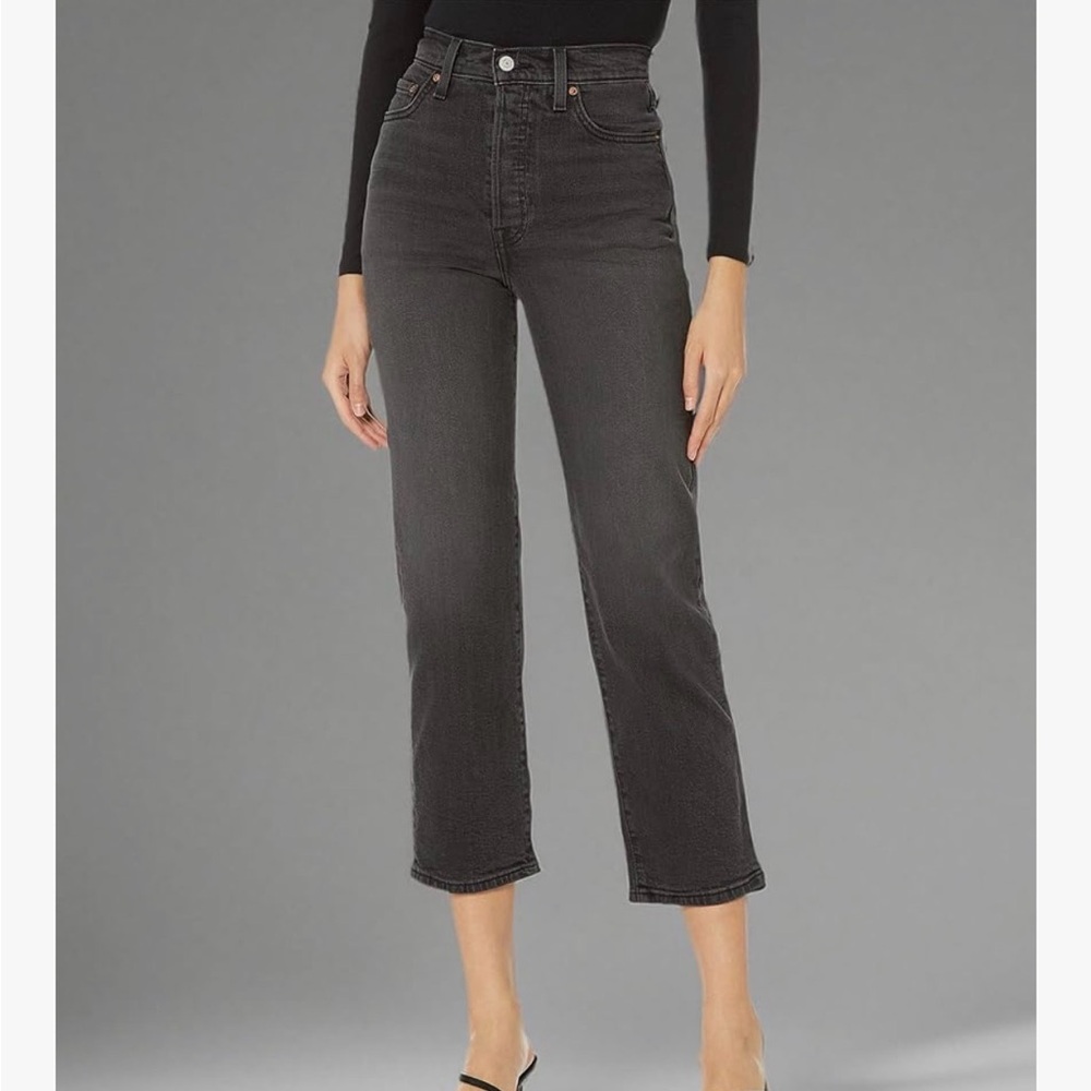 Levi’s Ribcage Straight Ankle Jeans | Faded Black High Rise | W25 L27